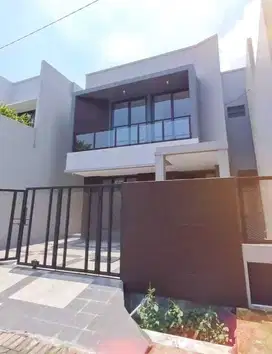Dekat Al Akbar!Rumah Baru Gress Gayung Kebonsari Surabaya
