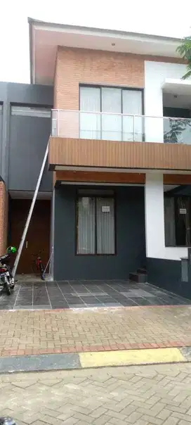 Rumah dijual di Discovery Serenity Bintaro Jaya Sektor 7 Lokasi Ok