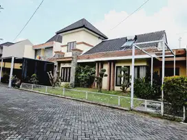 Rumah Mewah di Lingkungan Cluster Premium Gentan Sukoharjo