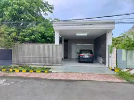 Rumah Siap Huni minimalis full marmer Rungkut asri tengah surabaya