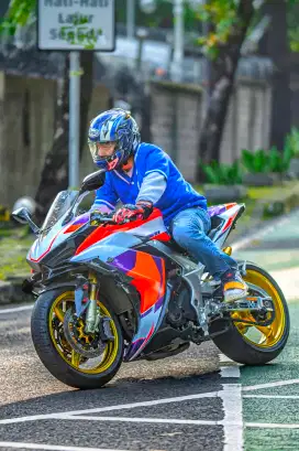 Motor Ganteng moge look