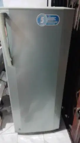K.Freezer LG 6 rak normal