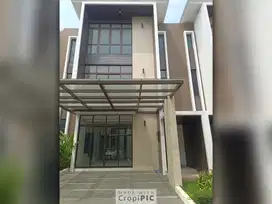 Disewakan Rumah Mewah, 3 Lantai di Cluster Morizen Sumarecon Bekasi