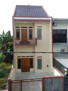 Dijual Rumah 2 Lantai 3 KT SHM di Narogong Rawalumbu Bekasi