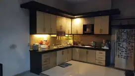 Dijual Villa 2,5 Tingkat Furnish di Komplek Cemara Asri Jalan Orchard