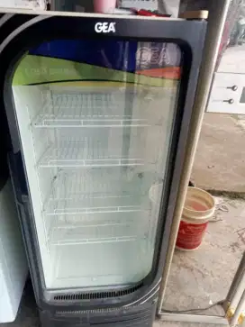 Showcase merek Gea 4rak