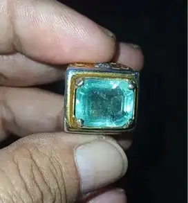 Batu permata Emerald Beryl Natural 11 CRT