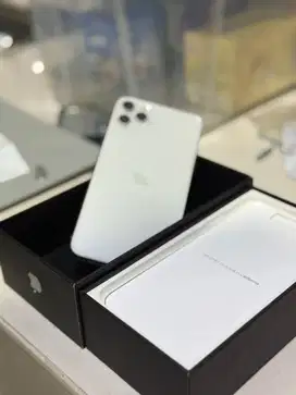 iPhone 11 Pro Max 512GB – Fullset Mulus + Casing & Kabel Charger!