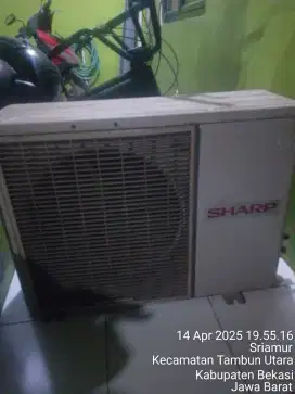 Jual outdor AC 1/2 PK masih fungsi