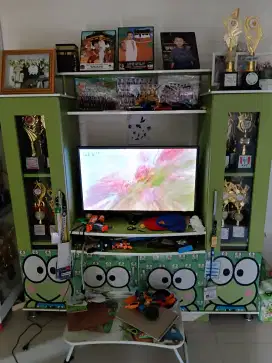 Lemari tv keroppi