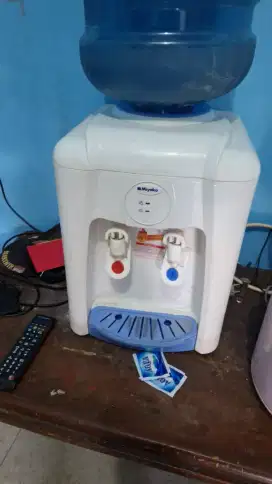 Dispenser miyako panas dan dingin
