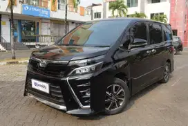 Pajak Panjang - Toyota Voxy 2.0 Bensin-AT 2019