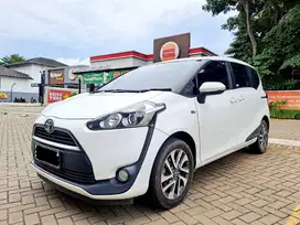 TOYOTA SIENTA V 1.5 AT 2018 PUTIH, KM 89RB