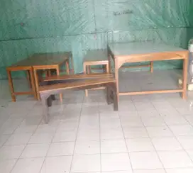Meja dan kursi usaha
