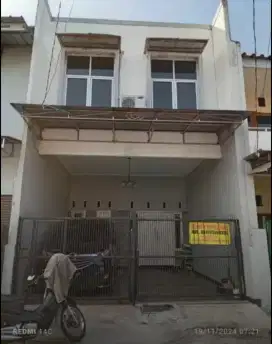 RUMAH MEGAH DI KAYUMAS RAWAMANGUN