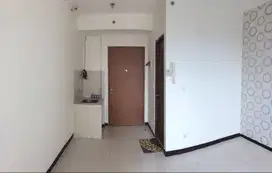 Disewakan Studio unfurnished (ada AC) bisa bayar bulanan di Kemayoran