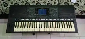 Dujual keybiard yamaha psr s750