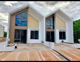 Rumah mewah di Depok , legalitas SHM , dekat dengan stasiun Depok.