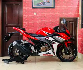 Honda cbr 150 R 2019