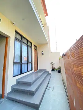 DIJUAL RUMAH MEWAH Komplek Pharmindo Cimahi Selatan