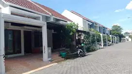 BU Dijual Rumah 4 kamar tidur