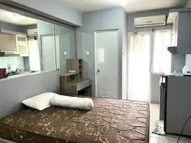 dijual cepat 1 unit studio furnish green pramuka