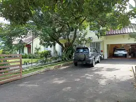 Rumah Luas Ada Kolam Renang di Bukit Indah Cilandak Jaksel