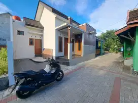 Rumah baru, dijual murah dekat kampus UAD jl Pramuka Yogyakarta