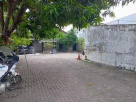 Dijual cepat Rumah  dan tanah ukuran besar di Peta Selatan Kalideres