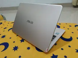Asus s406 core i7 RAM 8GB SSD Mulus Slim