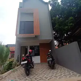 Rumah Tinggi Di Cilangkap Jakarta timur