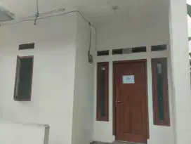 Di jual rumah Deket Pemda cibinong GK jauh dari jalan raya