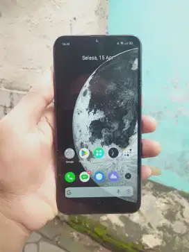 Realme 3 Ram 3/32GB Layar retak normal