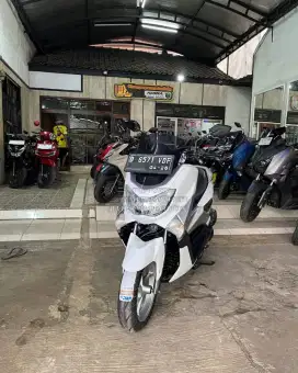 Yamaha Nmax old 2016