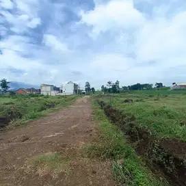 Dijual tanah murah 3 menit pintu Tol Pakis Malang, Lokasi tenang Asri