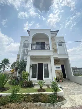 RUMAH 2 LANTAI HARGA MULAI 600 JTAN LOKASI SUKUN KOTA MALANG