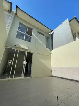 Disewakan Rumah diWisata Bukit Mas2 cluster Grand Palais2 Type Benneth