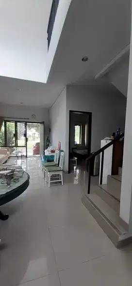 JUAL CEPAT RUMAH VIEW GOLF di SUVARNA SUTERA