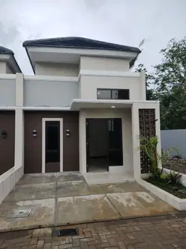Rumah Siap Huni Kondisi Baru Depan BPK Banyumanik