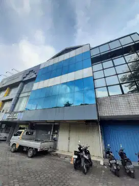 Disewakan 2 Ruko 4 Lantai Plaza Kebon Jeruk