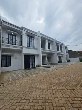 Dijual Rumah 2 Lantai Dekat SMPN 6 Depok