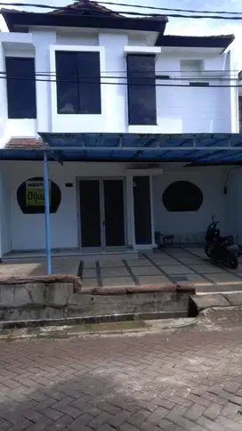 Dijual Rumah Cluster Taman kyoto Lipo Karawaci Tangerang