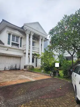 Rumah cluster eksklusif di Legenda Wisata
