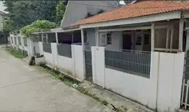 Di Jual Rumah Tua  Lokasi Strategis di Jati, Pulo Gadung Jakarta Timur
