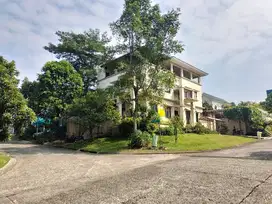 Rumah Hoek CountryWood Sentul Murah RoofTop View Gunung Dekat Jagorawi