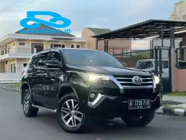 Toyota Fortuner SRZ 2.7 At 2016 Hitam Metalik