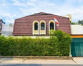 Dijual Rumah Lama Terawat di Lokasi Elit Jl Panglima Polim 4