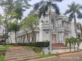 JUAL CEPAT/SEWA RUMAH SULTAN CLASSICAL MEWAH 2 LANTAI