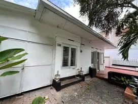 Disewakan Bangunan ex guest house jl Kampar dekat Sutos, Ciwo