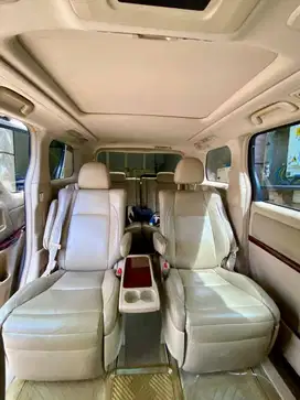 VELLFIRE 2009, KM 140.000, Pemakaian Pribadi, terawat ada supir